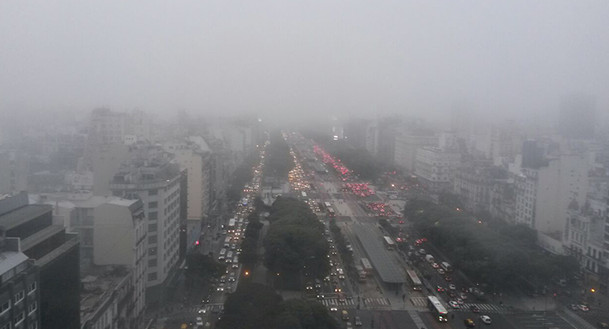 Niebla en La Ciudad - desaparece el Obelisco