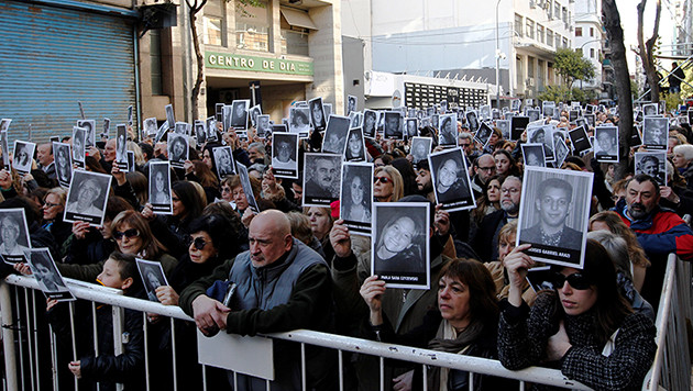 Acto en la AMIA (Reuters)