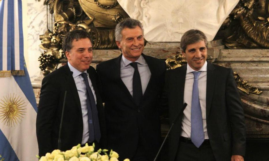 Dujovne, Macri y Caputo