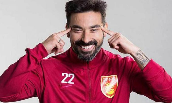 Ezequiel Lavezzi en China 