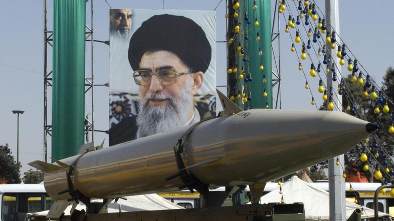 Irán  - bomba nuclear