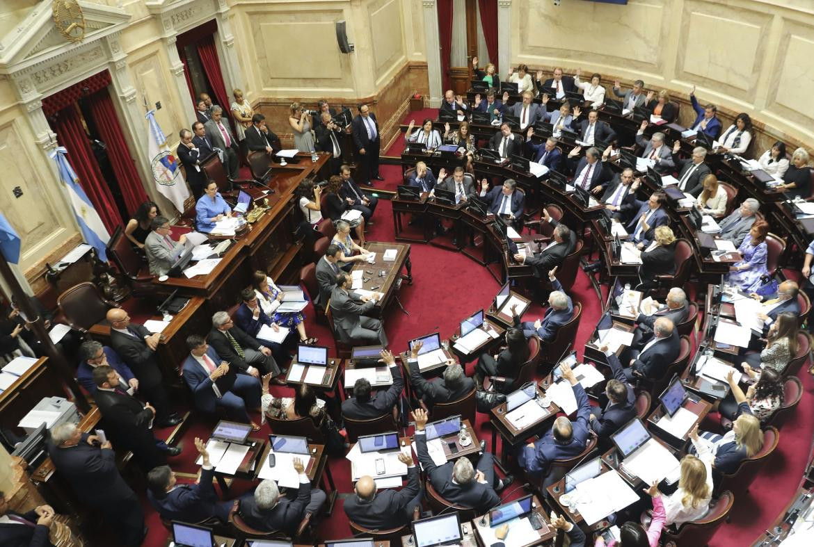 Debate en Senado por Reformas Económicas