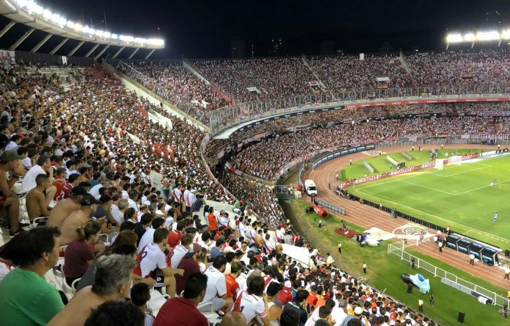 River - Monumental