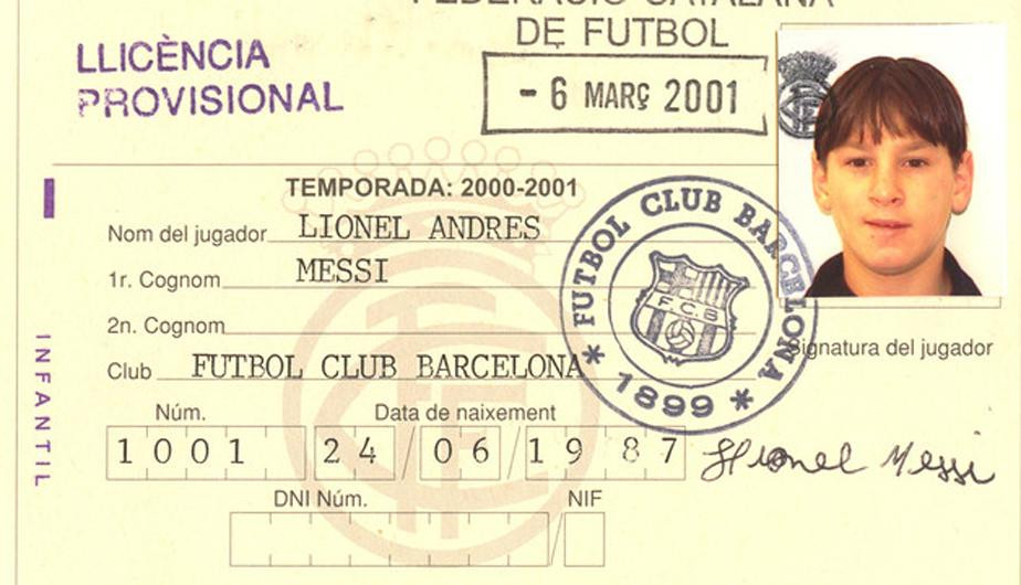 Lionel Messi fichado en el Barcelona