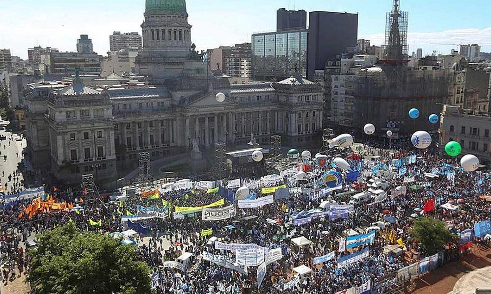 Marcha frente al Congreso - Protesta