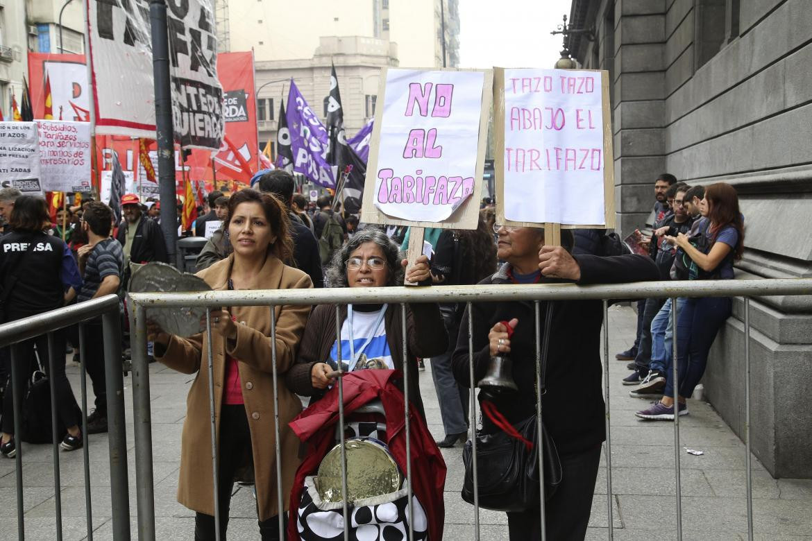 Protesta contra el tarifazo - economía argentina, Agencia NA