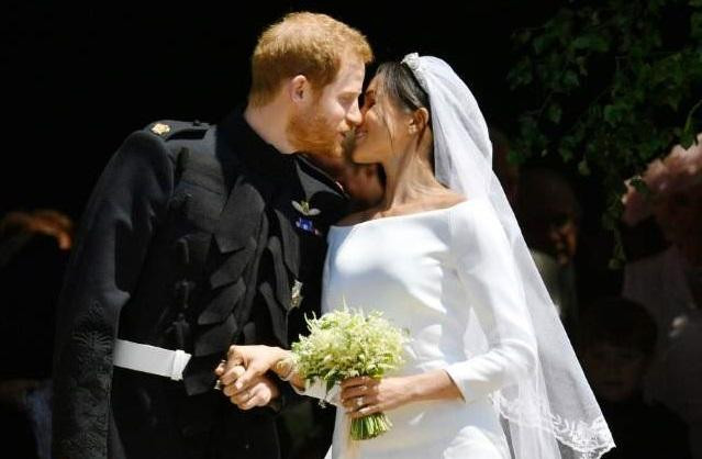 Primer beso - Meghan y Harry Boda Real