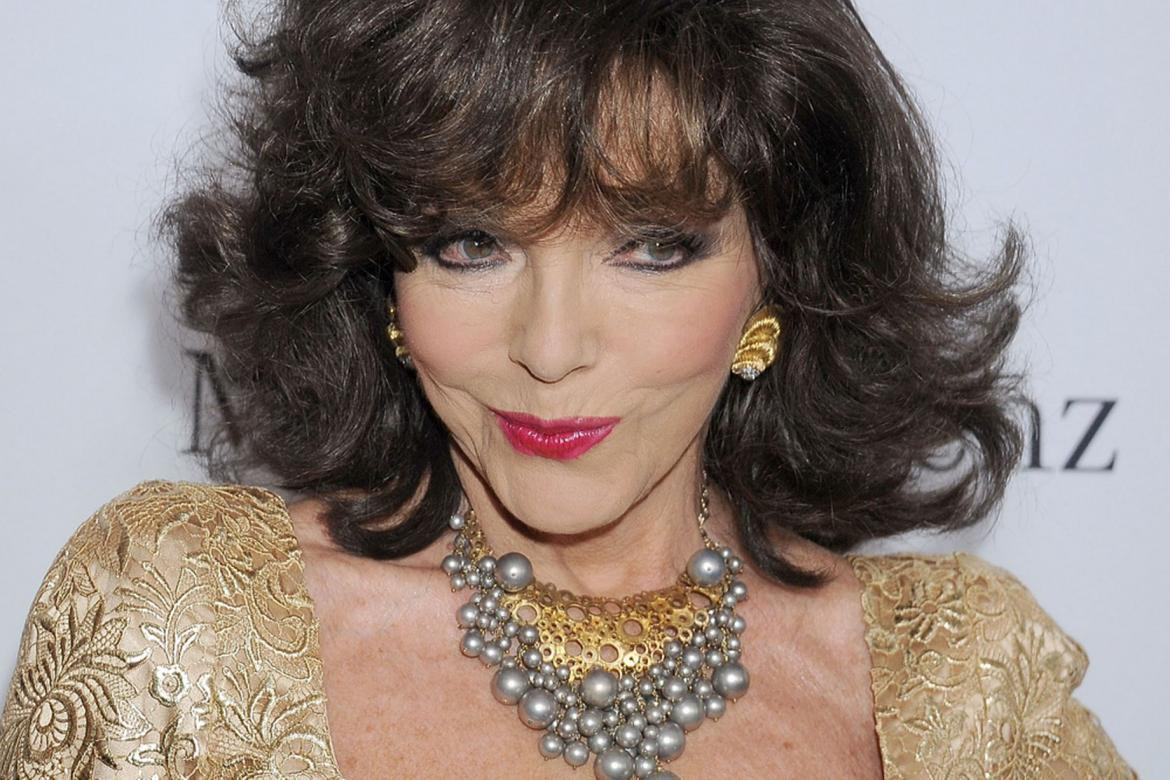 Los 85 años de la diva Joan Collins, está impecable como en Dinastía