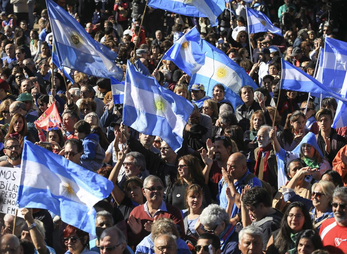 Marcha oposición contra FMI - Obelisco