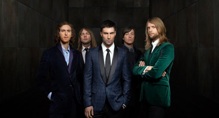 Maroon 5  homenajea  a las mujeres en su nuevo videoclip