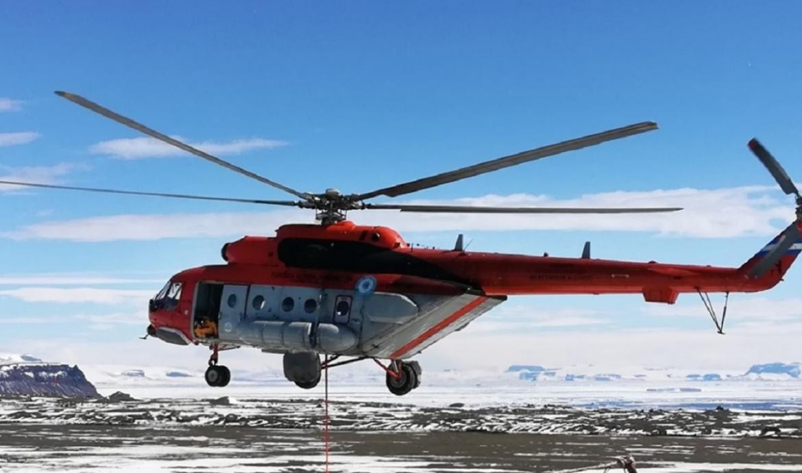 Avión con comitiva presidencial que debió aterrizar de emergencia