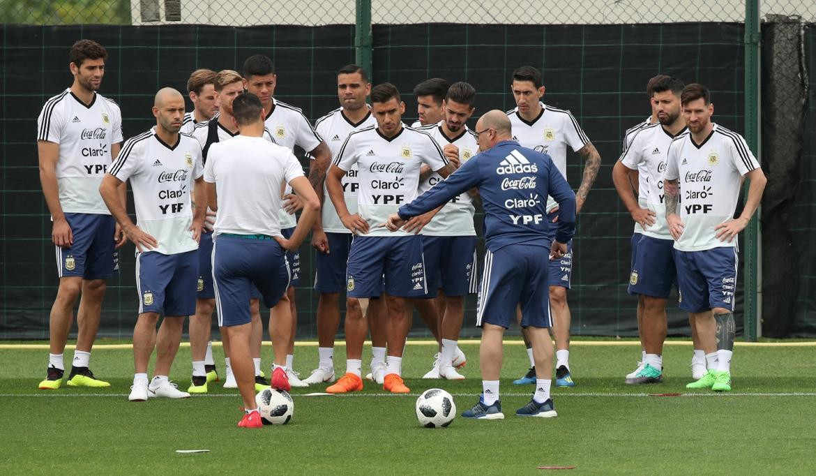 Mundial 2018 - Selección Argentina entrena en Barcelona - Reuters -
