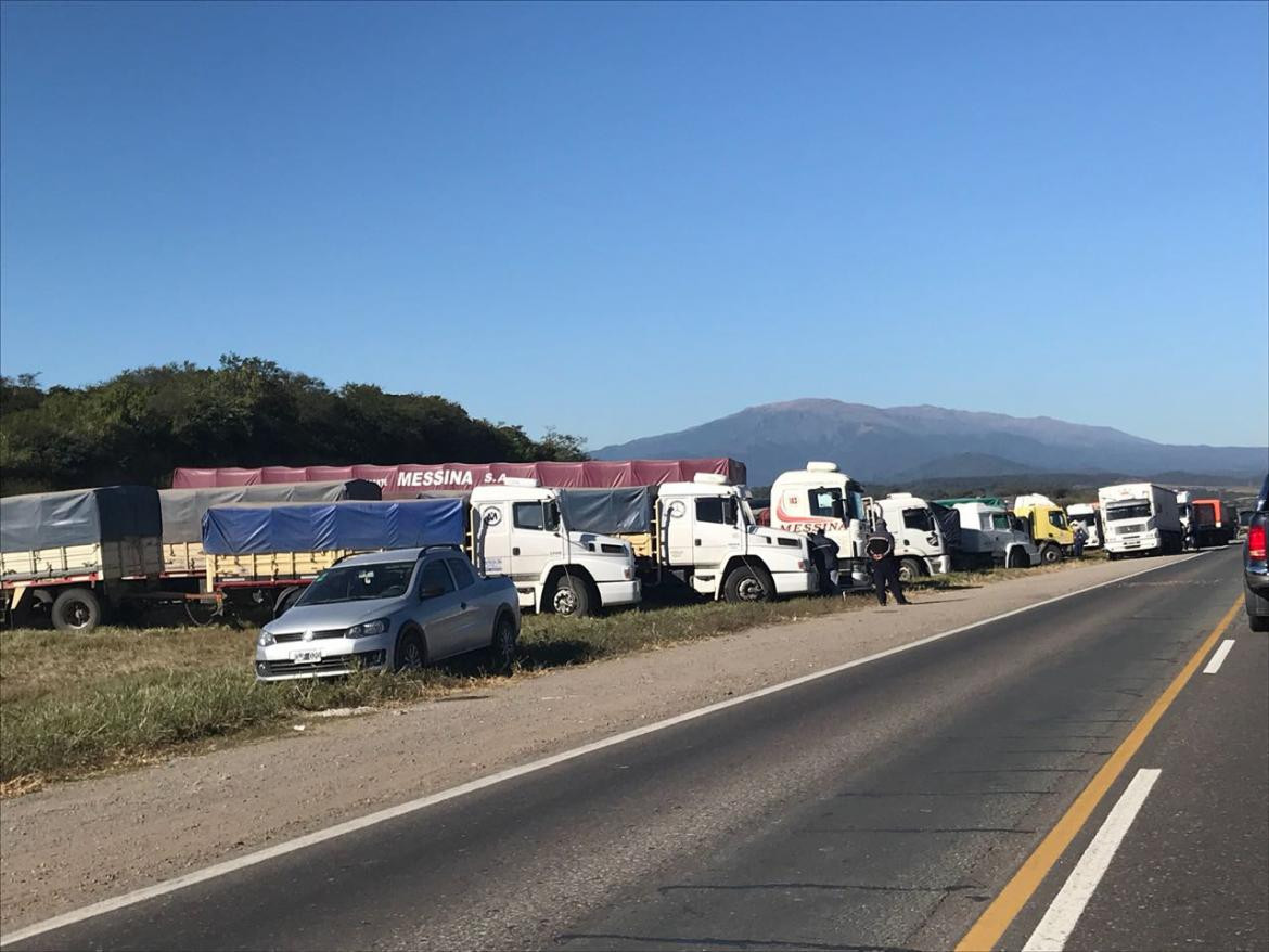 Protesta de camioneros en Salta