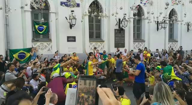 Banderazo brasileño en Rusia, Mundial, Diario 26