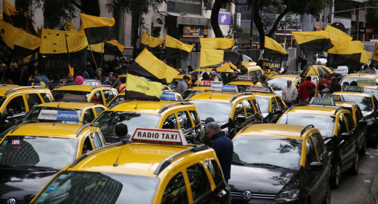 Protesta de taxistas contra UBER (NA)