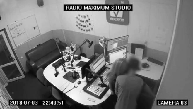 Pareja teniendo sexo - estudio de radio