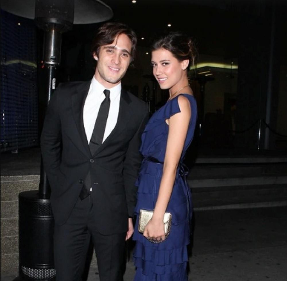 Diego Boneta y Stephanie Salas