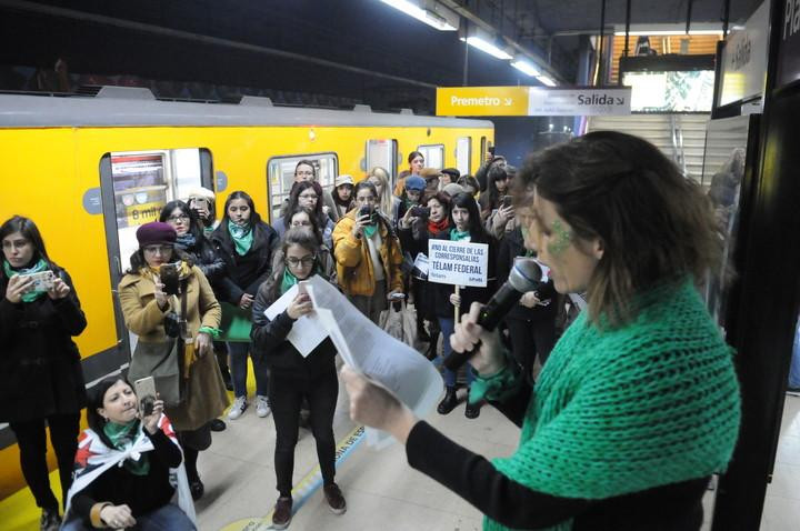 Aborto - Manifestación subte