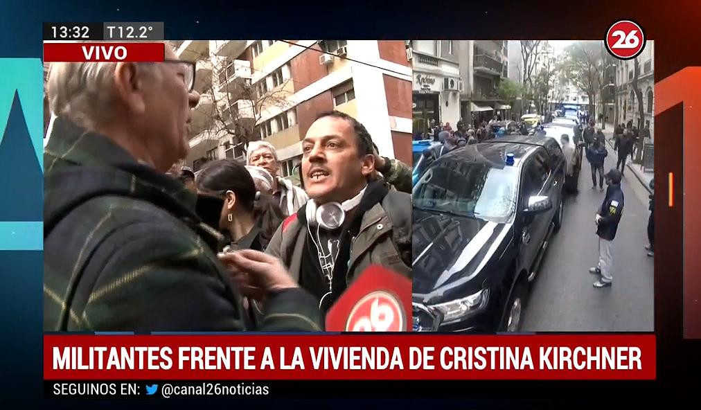 Pelea entre manifestantes K y opositores - Allanamiento a Cristina Kirchner