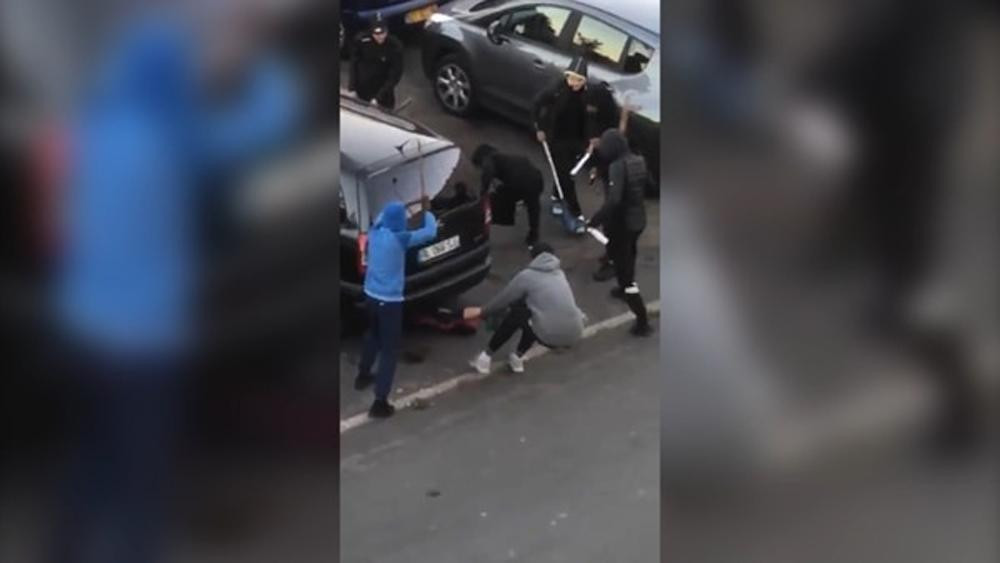 Joven apaleado en Francia