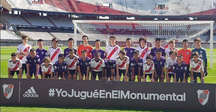 Chicos rescatados en Talianda - visita al Monumental 