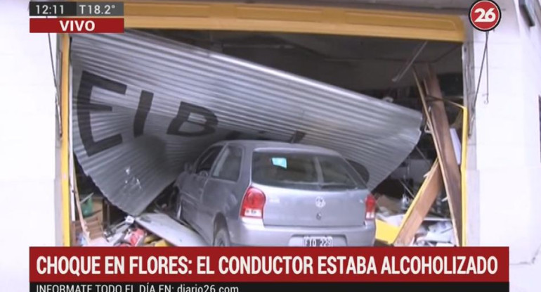 Accidente de auto en Flores, policiales, Canal 26