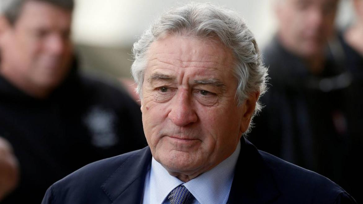 ROBERT DE NIRO