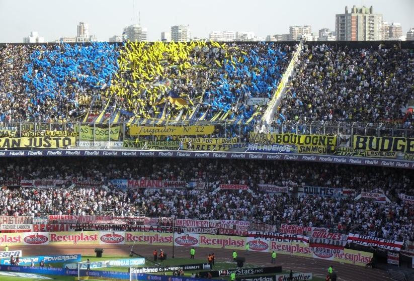 Hinchas de Boca en cancha de River