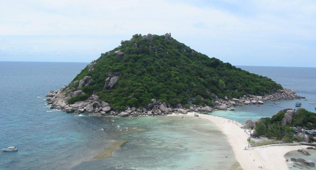Isla japonesa desaparece de forma extraña