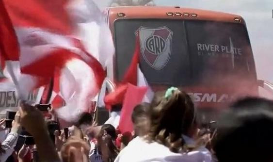 River sale de Cardales hacia el Monumental