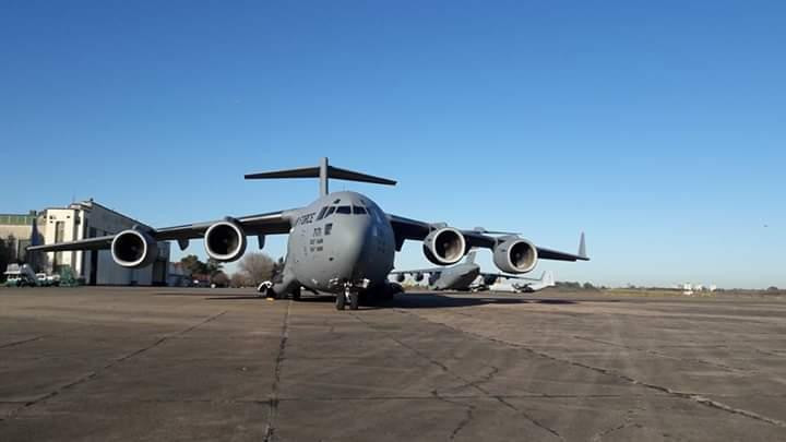 Avión de la seguridad de Estados Unidos por la seguridad de Trump