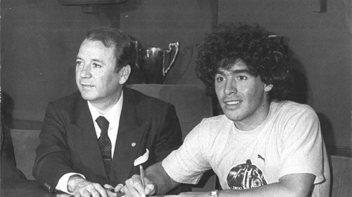 Josep Núñez, ex presidente de Barcelona, y Diego Maradona