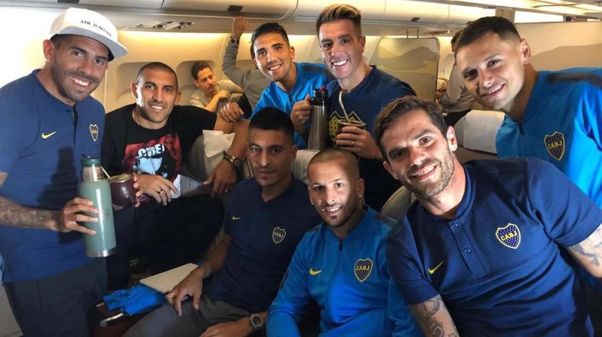 Boca - plantel en el avión en su llegada a Madrid, Superfinal, Copa Libertadores