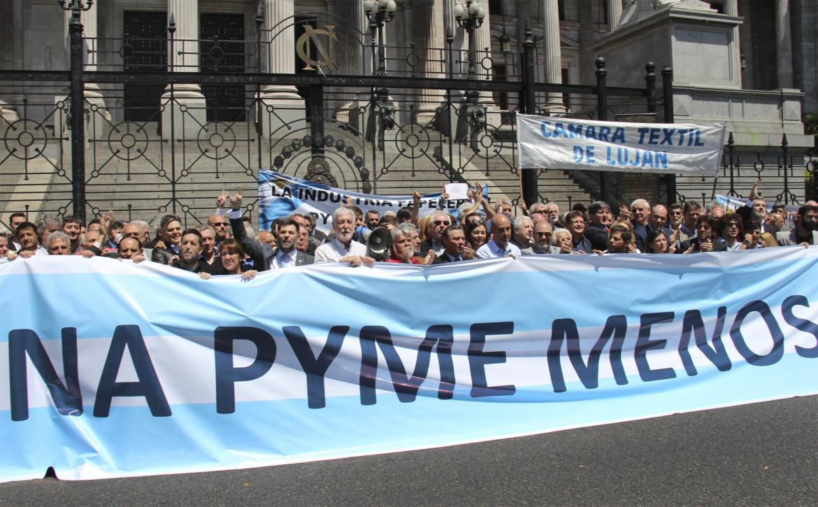 Protesta de PyME en el Congreso, economía, política, NA