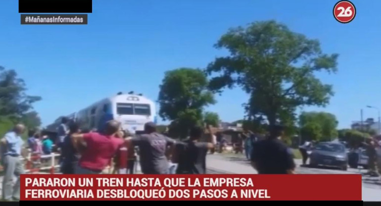 Tren detenido -Tres Arroyos y en Ituzaingó