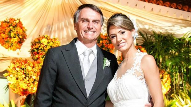 Jair Bolsonaro y su mujer Michelle