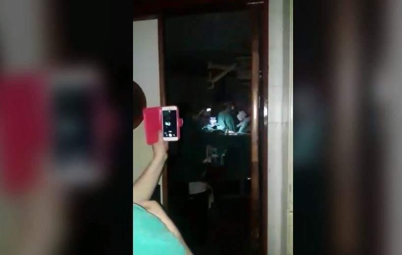 Debieron operar con la luz de un celular por corte de luz en Chaco