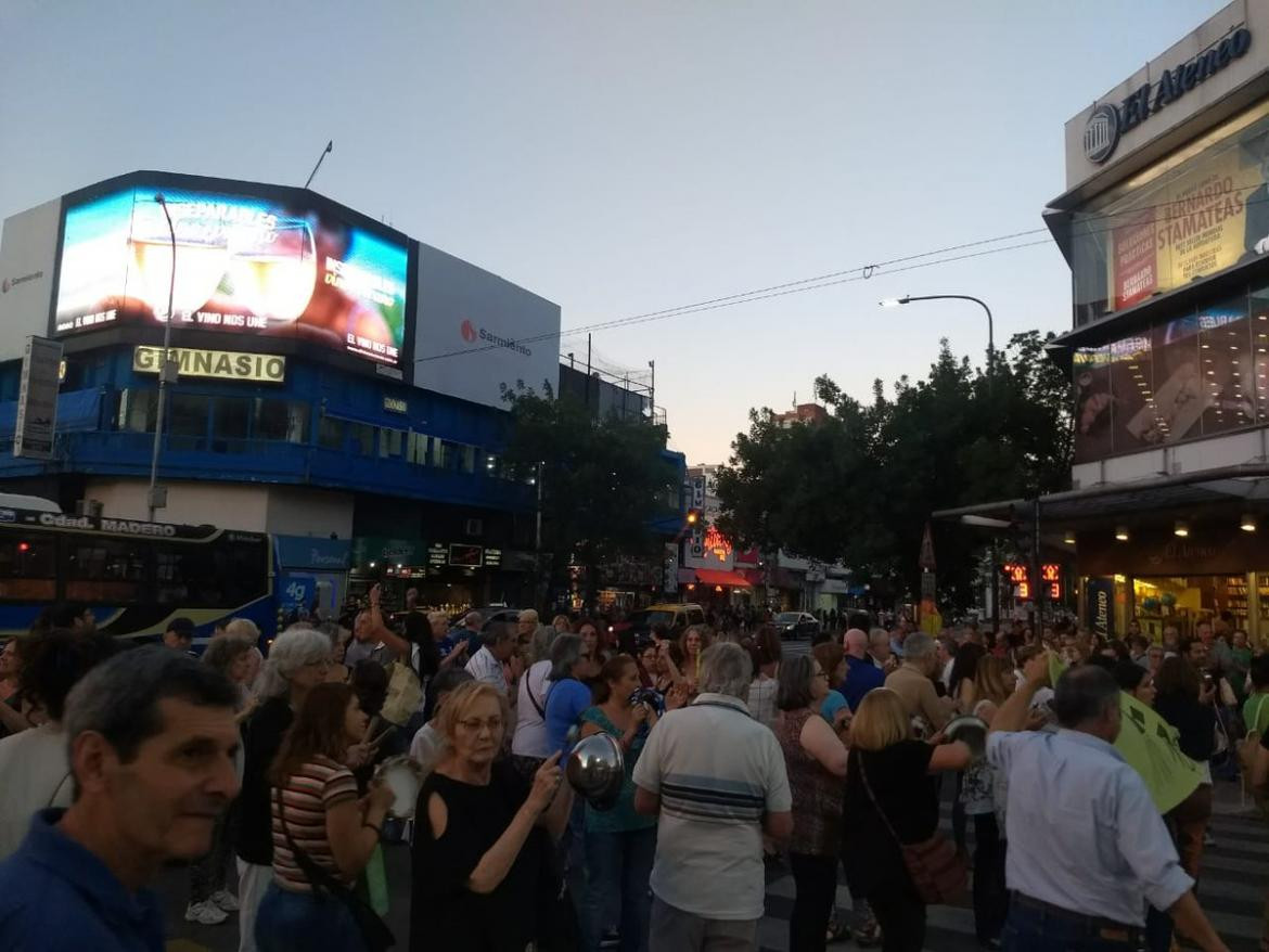 Cacerolazo 2019 - nuevo reclamo contra el tarifazo del gobierno de Macri, Twitter