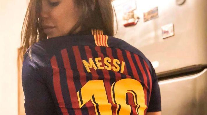 Miss Bumbum Messi - wide 1