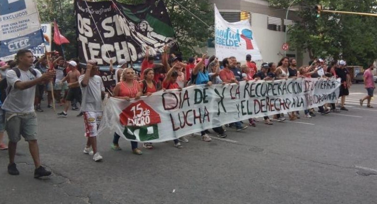 Mar del Plata marcha contra Mauricio Macri, Foto sitio 0223