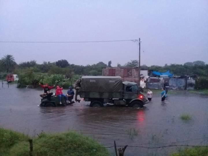 Ejército Argentino y redes solidarias se movilizan por las inundaciones del Litoral