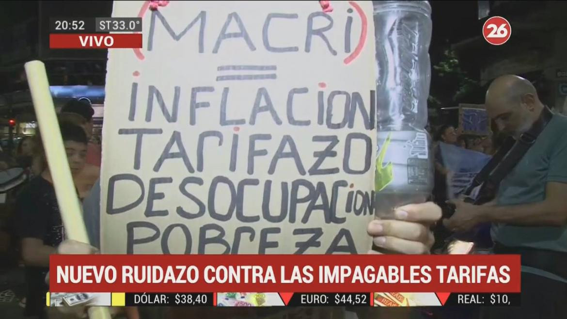 Ruidazo contra los tarifazos, Acoyte y Rivadavia, Canal 26