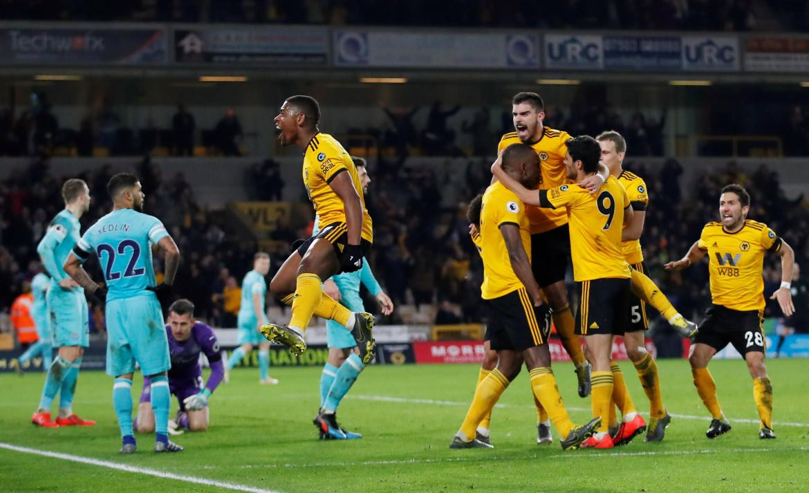 Wolverhampton Wanderers vs Newcastle United, Premier League, fútbol inglés, Reuters