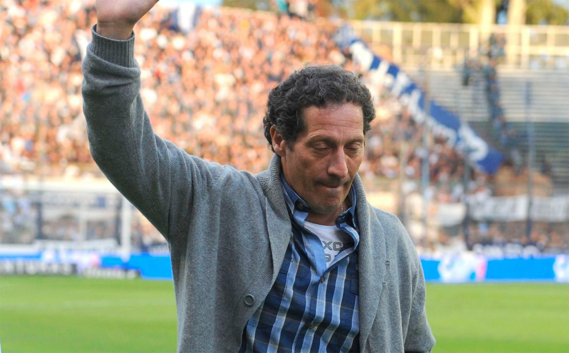 Pedro Troglio, Gimnasia y Esgrima de La Plata, fútbol