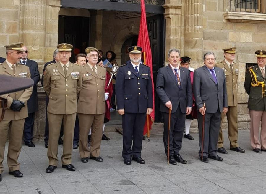 Homenaje al Batallón de Buenos Aires, Ramón Puerta, España