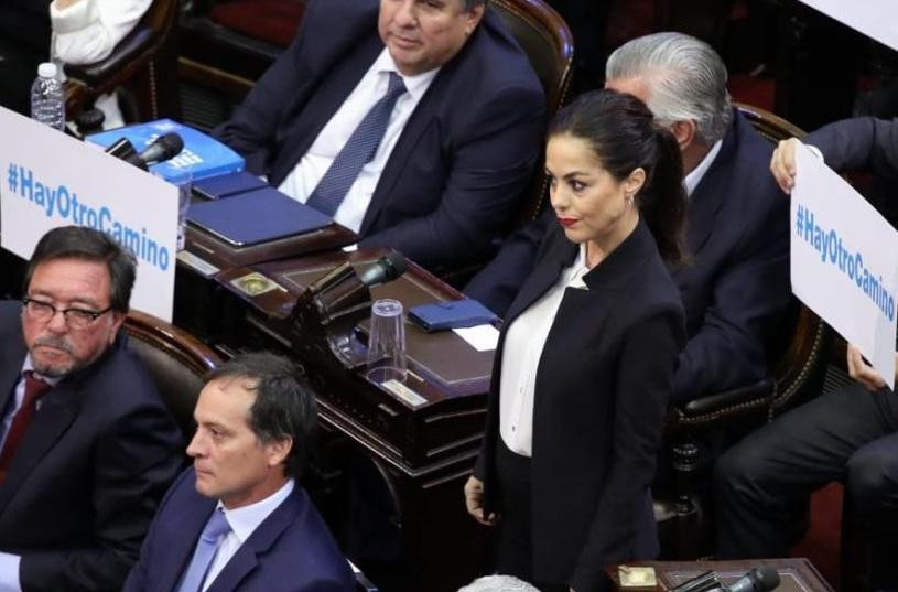 Irrupción de Joanna Picetti en el discurso de Macri en apertura de Sesiones ordinarias