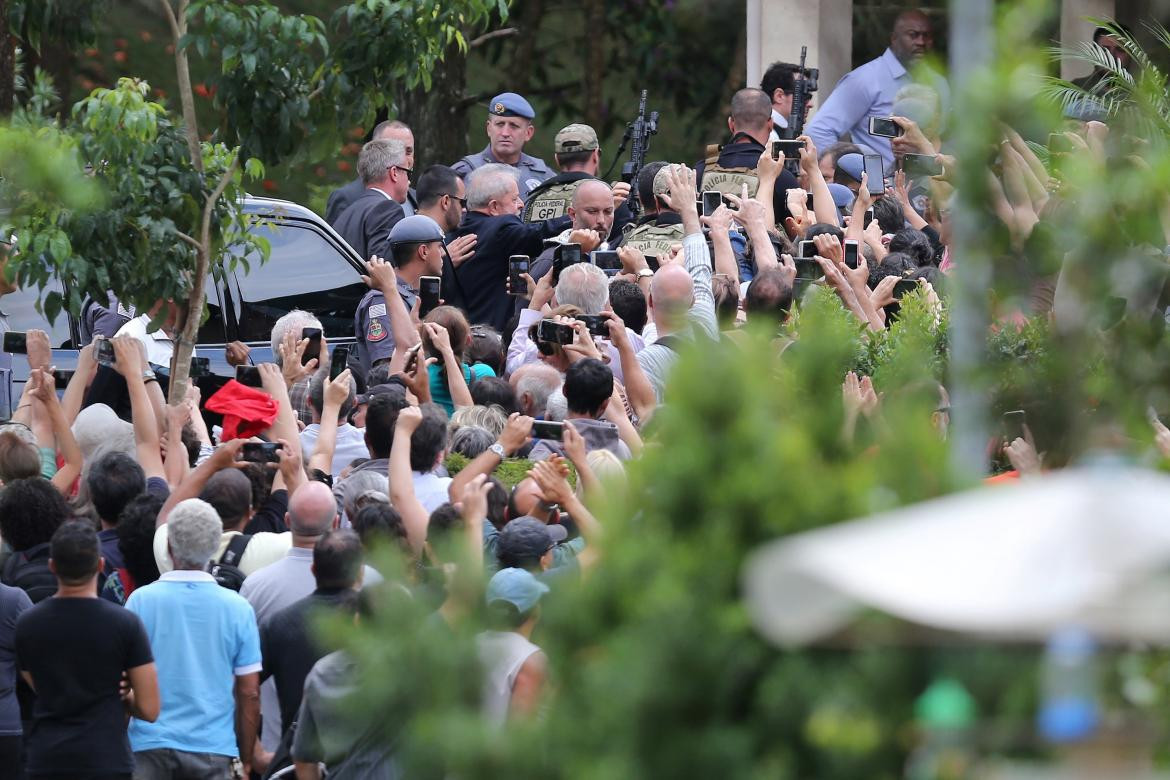 Lula da Silva en el velorio de su nieto (Reuters)