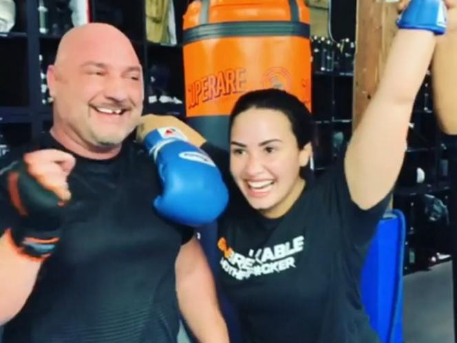 Demi Lovato - entrenador video