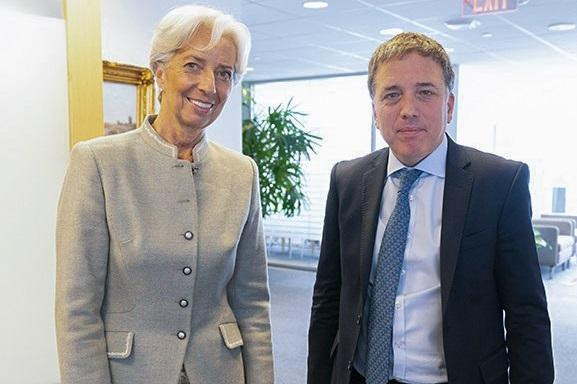 El ministro de Hacienda, Nicolás Dujovne, y la jefa del FMI, Christine Lagarde, NA