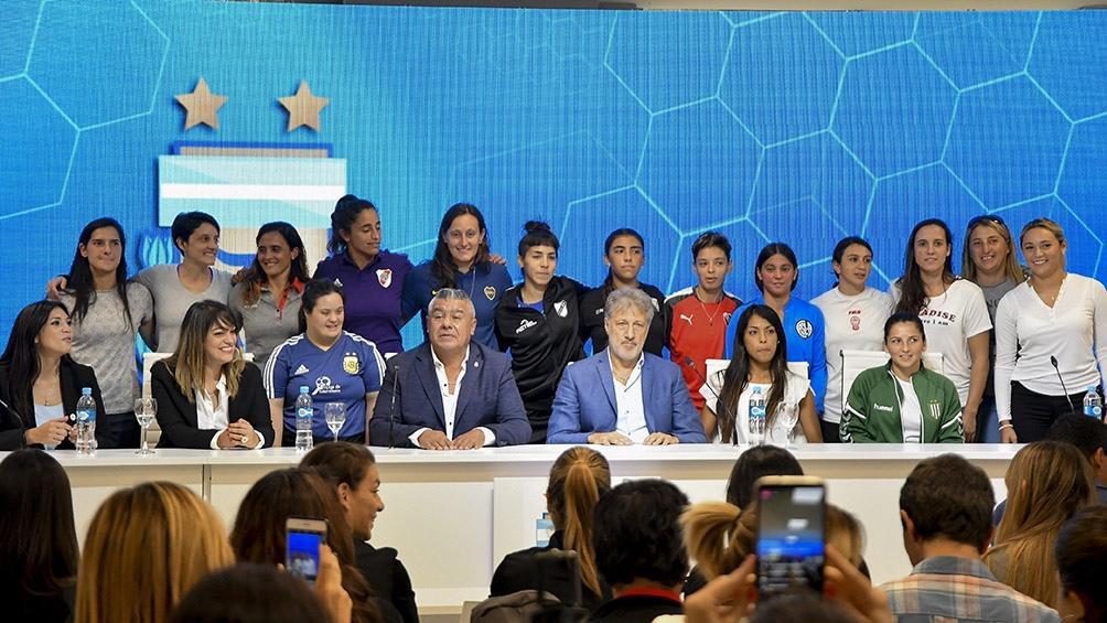 Fútbol femenino - Profesionalización 